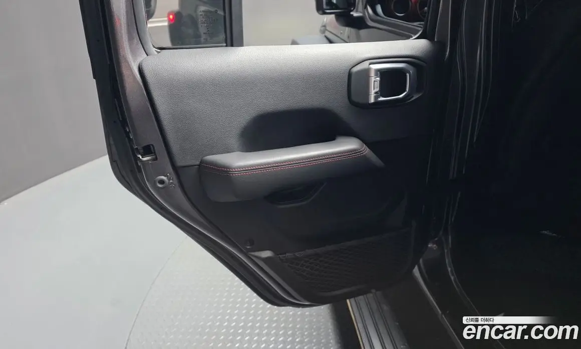 Jeep Wrangler 2021 2.0 автомат (гидро), фото 15