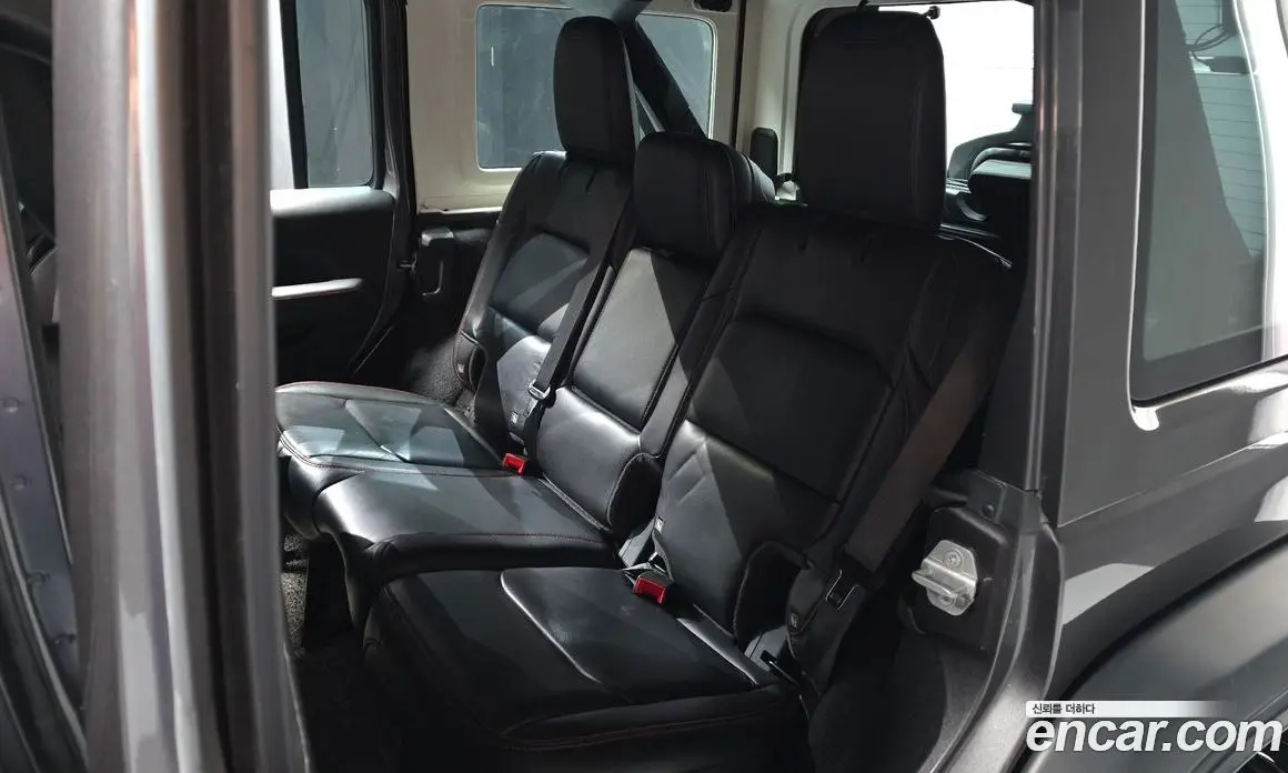 Jeep Wrangler 2021 2.0 автомат (гидро), фото 18