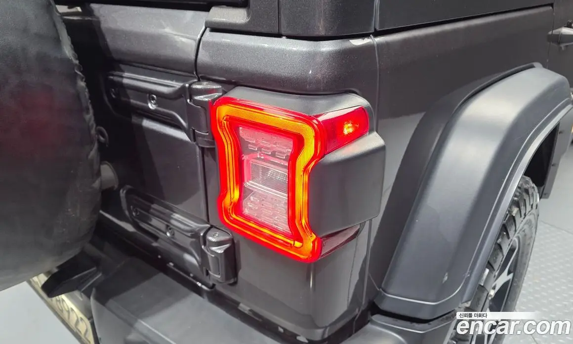 Jeep Wrangler 2021 2.0 автомат (гидро), фото 9