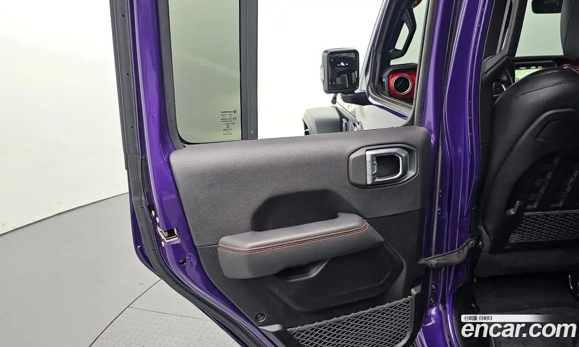 Jeep Wrangler 2023 2.0 автомат (гидро), фото 15 Jeep Wrangler 2023 2.0 автомат (гидро), фото 15