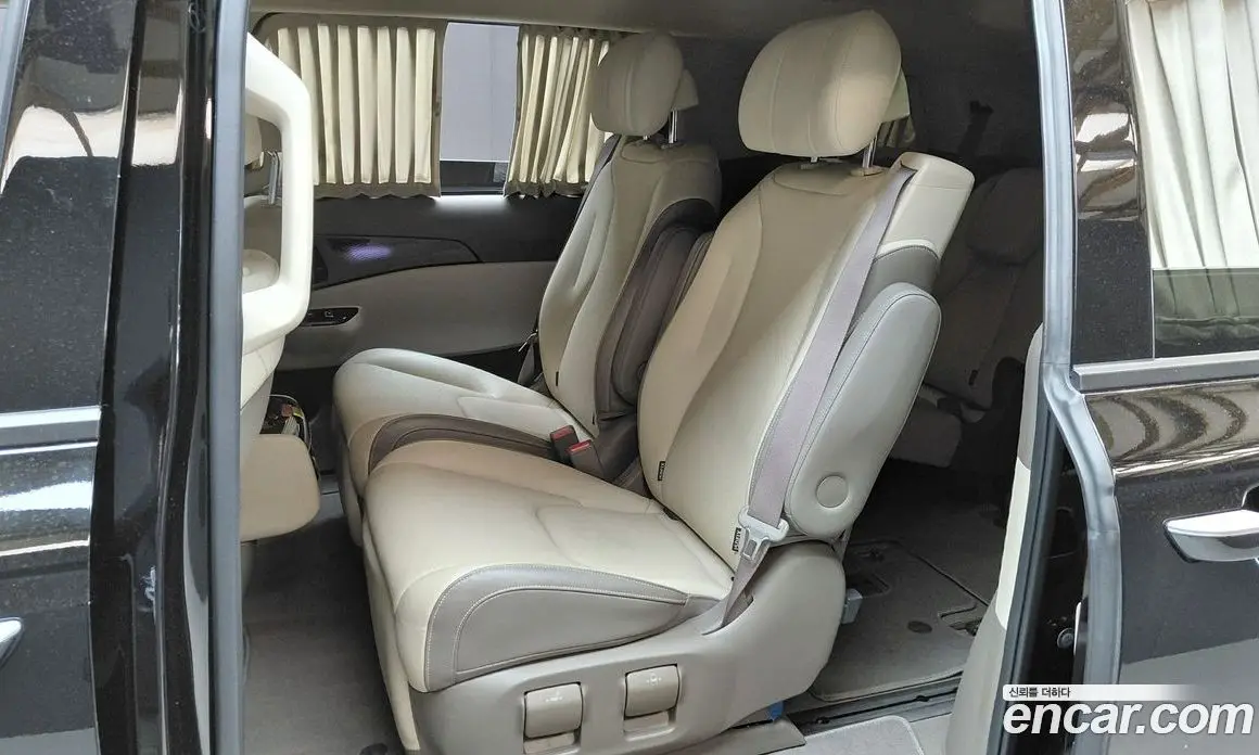 Kia Carnival 2022 3.5 автомат (гидро), фото 18