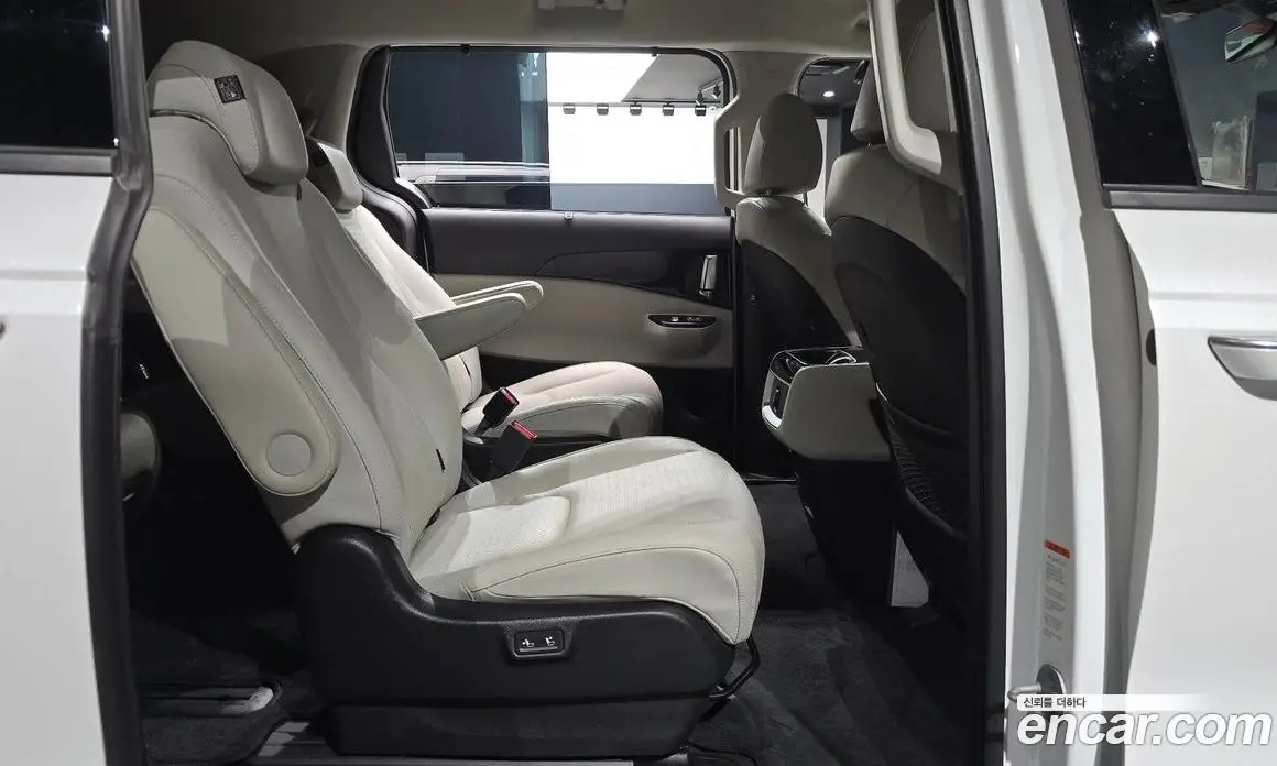 Kia Carnival 2022 2.2 автомат (гидро), фото 16