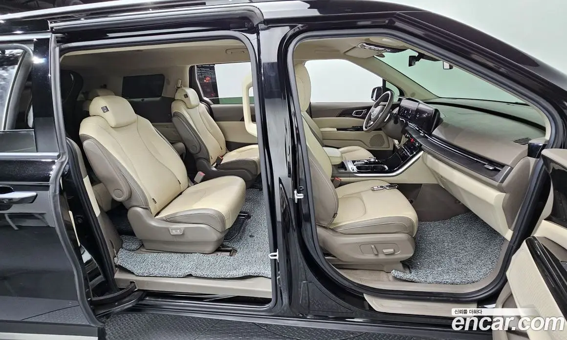 Kia Carnival 2023 2.2 автомат (гидро), фото 16