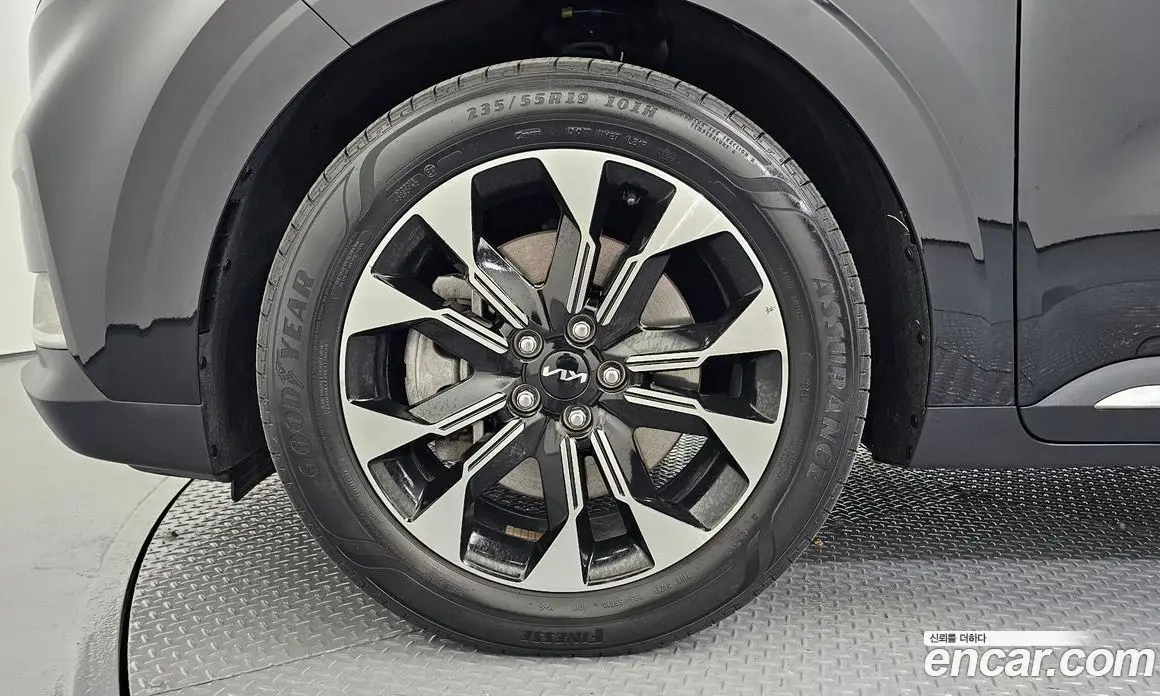 Kia Carnival 2023 2.2 автомат (гидро), фото 5