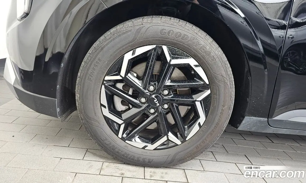 Kia Carnival 2024 2.2 автомат (гидро), фото 5 Kia Carnival 2024 2.2 автомат (гидро), фото 5