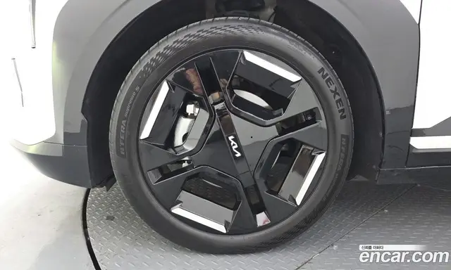 Kia EV3 2025 0.2 автомат (гидро), миниатюра 5 Kia EV3 2025 0.2 автомат (гидро), миниатюра 5