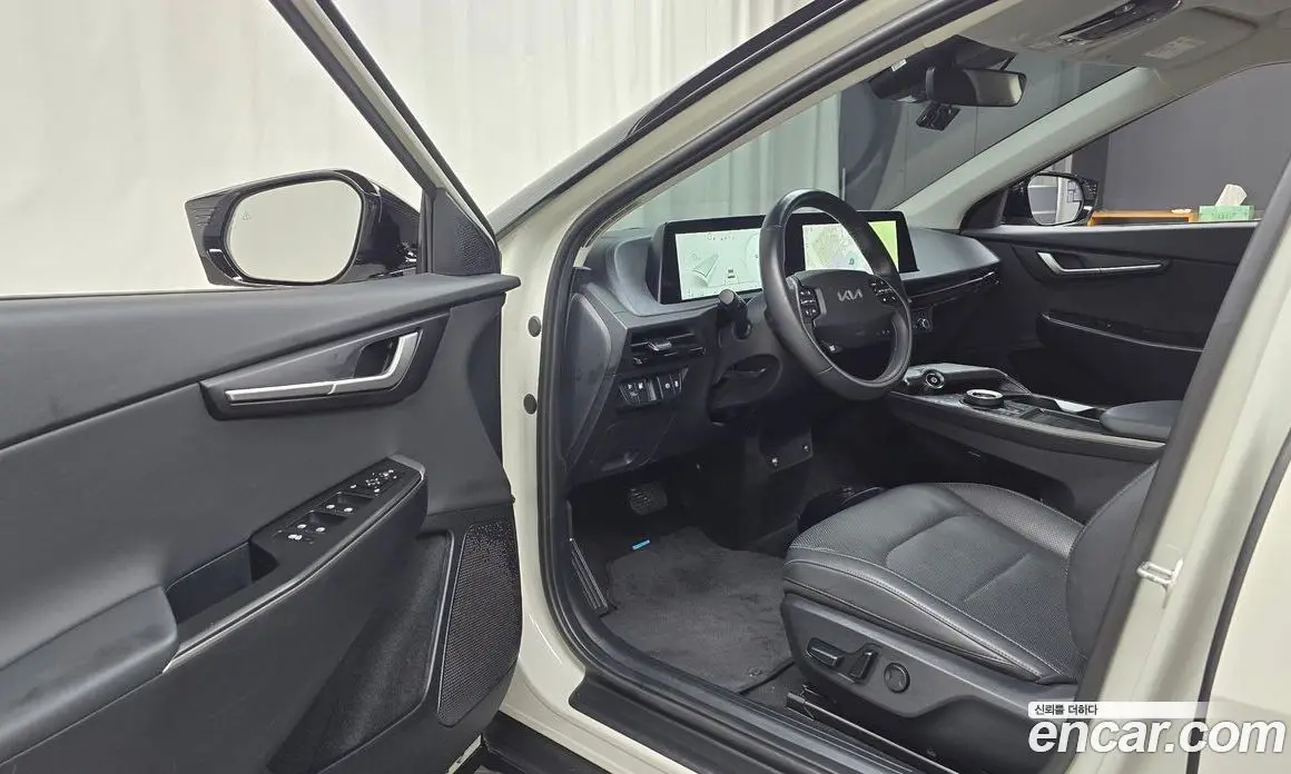 Kia EV6 2023 0.1 автомат (гидро), фото 13 Kia EV6 2023 0.1 автомат (гидро), фото 13