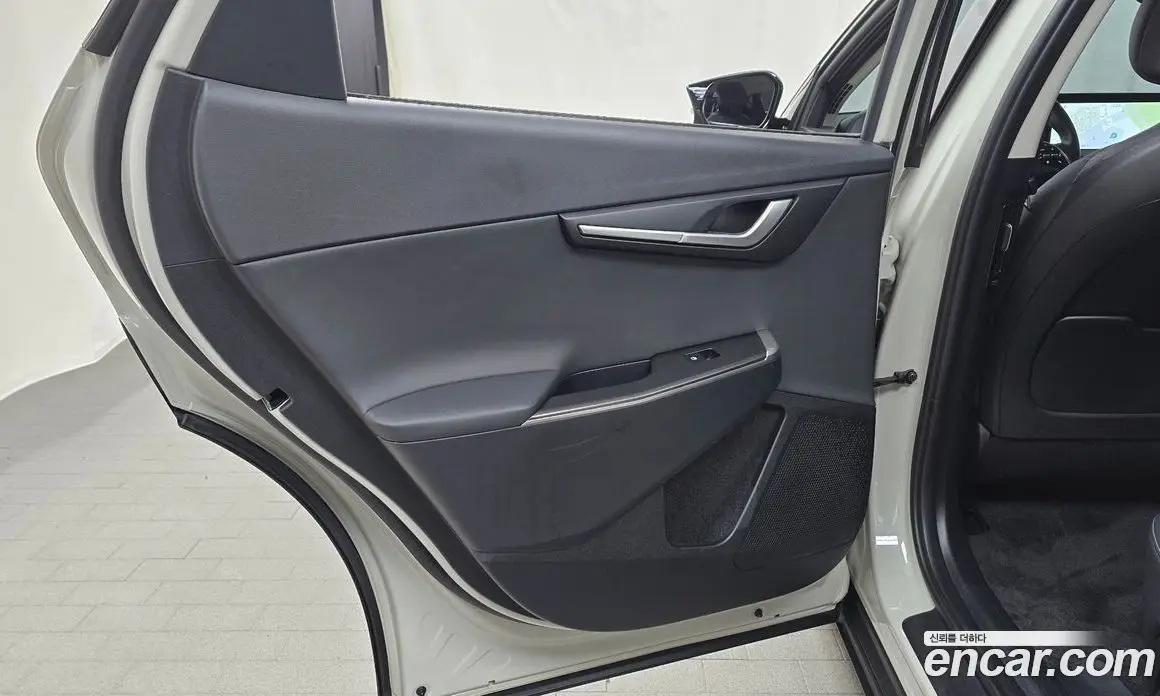 Kia EV6 2023 0.1 автомат (гидро), фото 15 Kia EV6 2023 0.1 автомат (гидро), фото 15