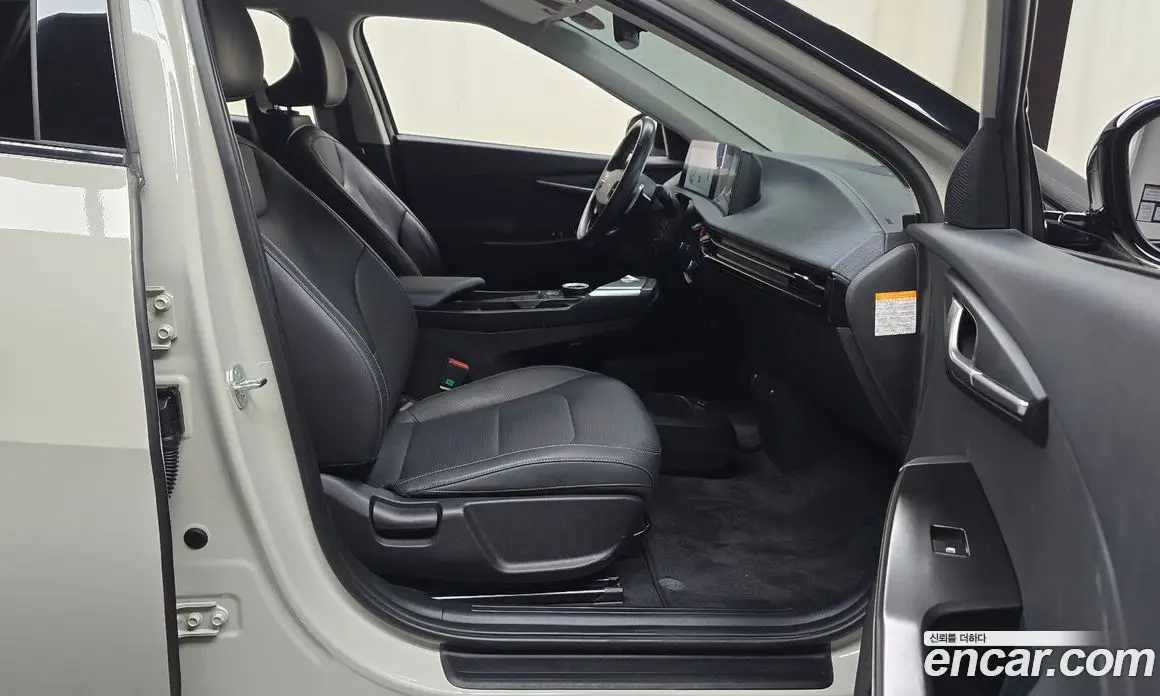 Kia EV6 2023 0.1 автомат (гидро), фото 16 Kia EV6 2023 0.1 автомат (гидро), фото 16