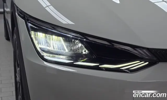Kia EV6 2023 0.1 автомат (гидро), миниатюра 8 Kia EV6 2023 0.1 автомат (гидро), миниатюра 8