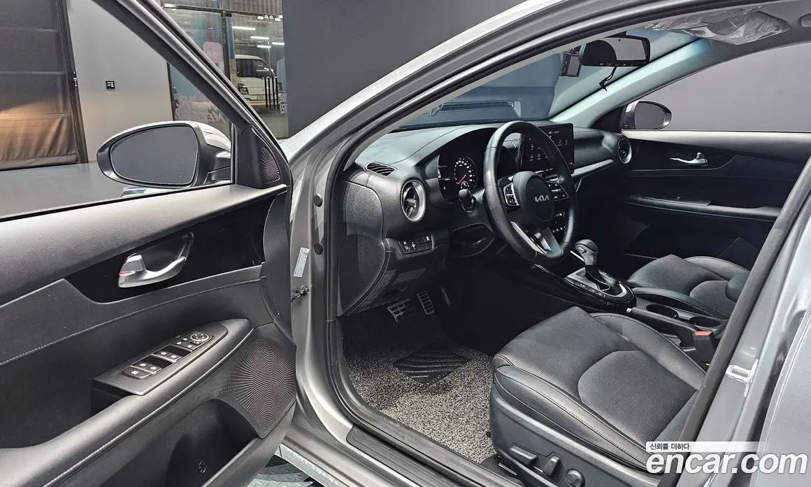 Kia K3 2024 1.6 автомат (гидро), фото 13