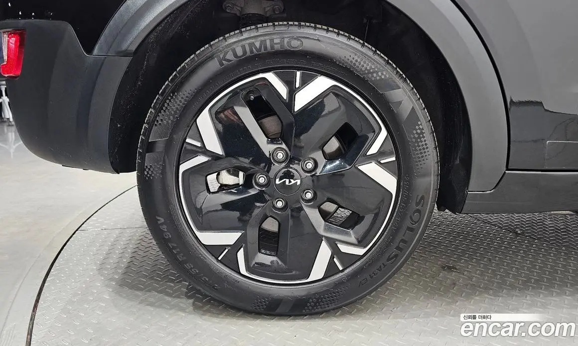 Kia Niro 2023 0.2 автомат (гидро), фото 4