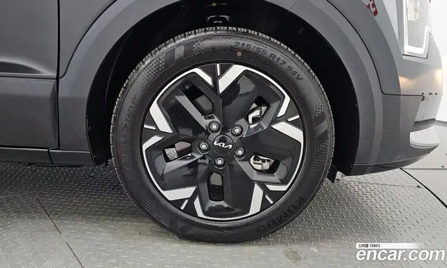 Kia Niro 2023 0.2 автомат (гидро), миниатюра 6