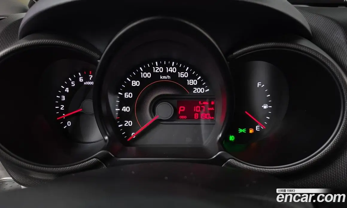 Kia Ray 2018 1.0 автомат (гидро), фото 8 Kia Ray 2018 1.0 автомат (гидро), фото 8