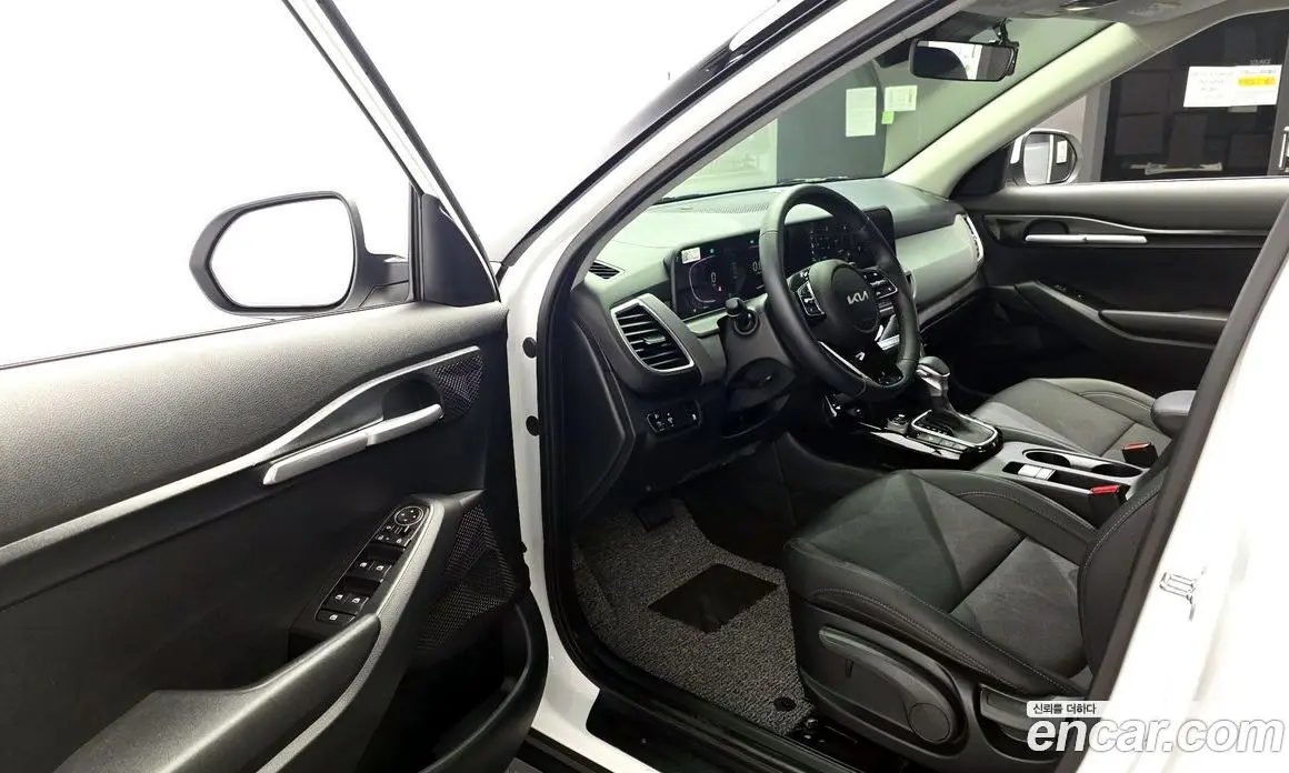 Kia Seltos 2025 1.6 автомат (гидро), фото 13 Kia Seltos 2025 1.6 автомат (гидро), фото 13