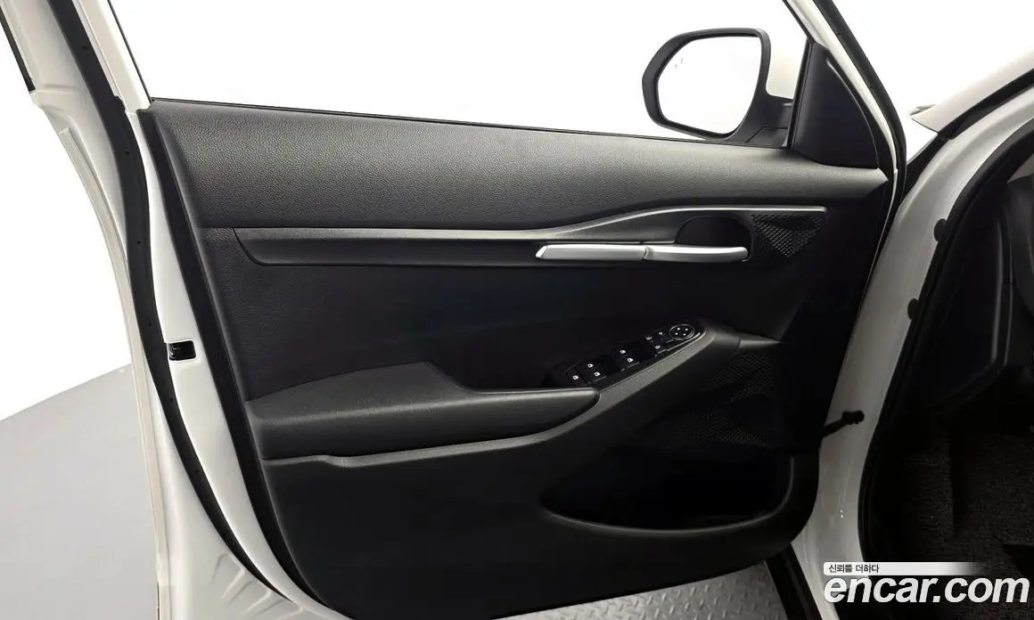 Kia Seltos 2025 1.6 автомат (гидро), фото 14 Kia Seltos 2025 1.6 автомат (гидро), фото 14