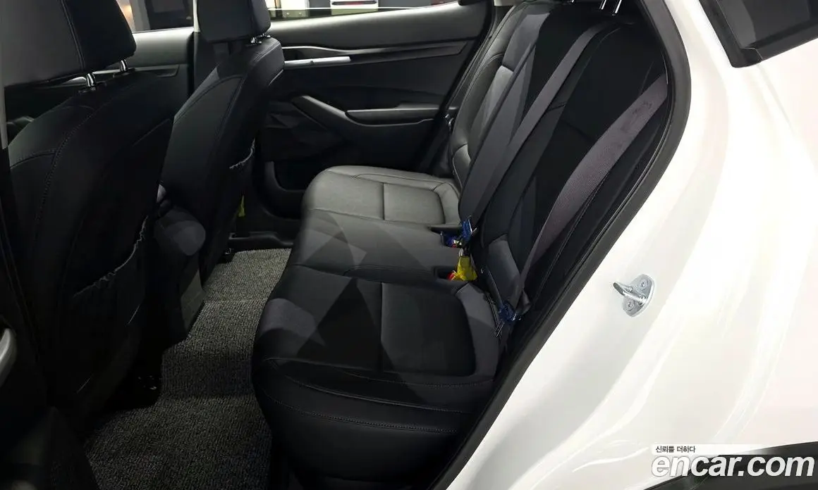 Kia Seltos 2025 1.6 автомат (гидро), фото 18 Kia Seltos 2025 1.6 автомат (гидро), фото 18