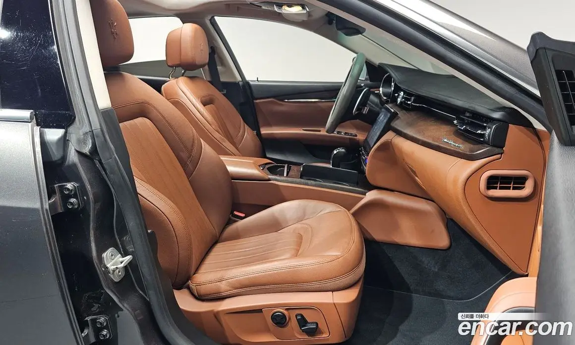 Maserati Quattroporte 2016 3.0 автомат (гидро), фото 15 Maserati Quattroporte 2016 3.0 автомат (гидро), фото 15