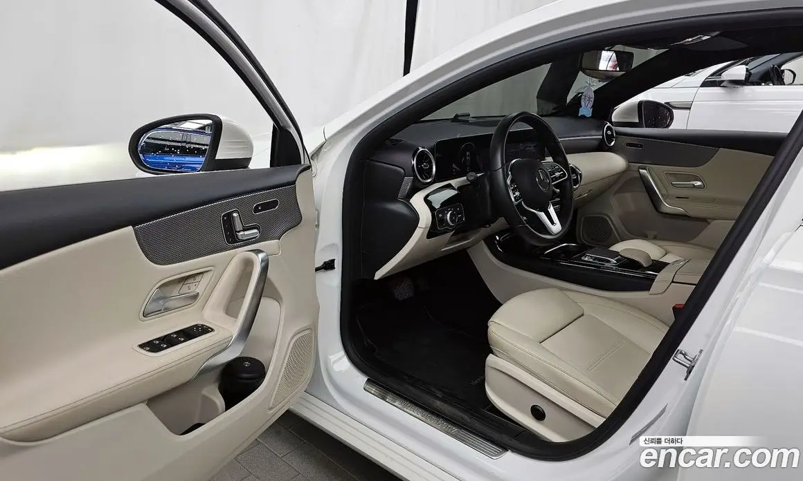 Mercedes-Benz A-Class 2019 2.0 автомат (гидро), фото 12 Mercedes-Benz A-Class 2019 2.0 автомат (гидро), фото 12