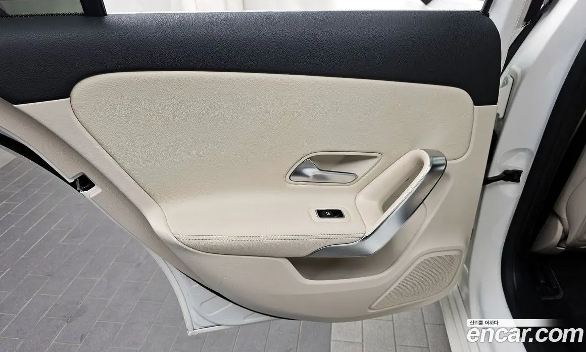 Mercedes-Benz A-Class 2019 2.0 автомат (гидро), фото 14 Mercedes-Benz A-Class 2019 2.0 автомат (гидро), фото 14