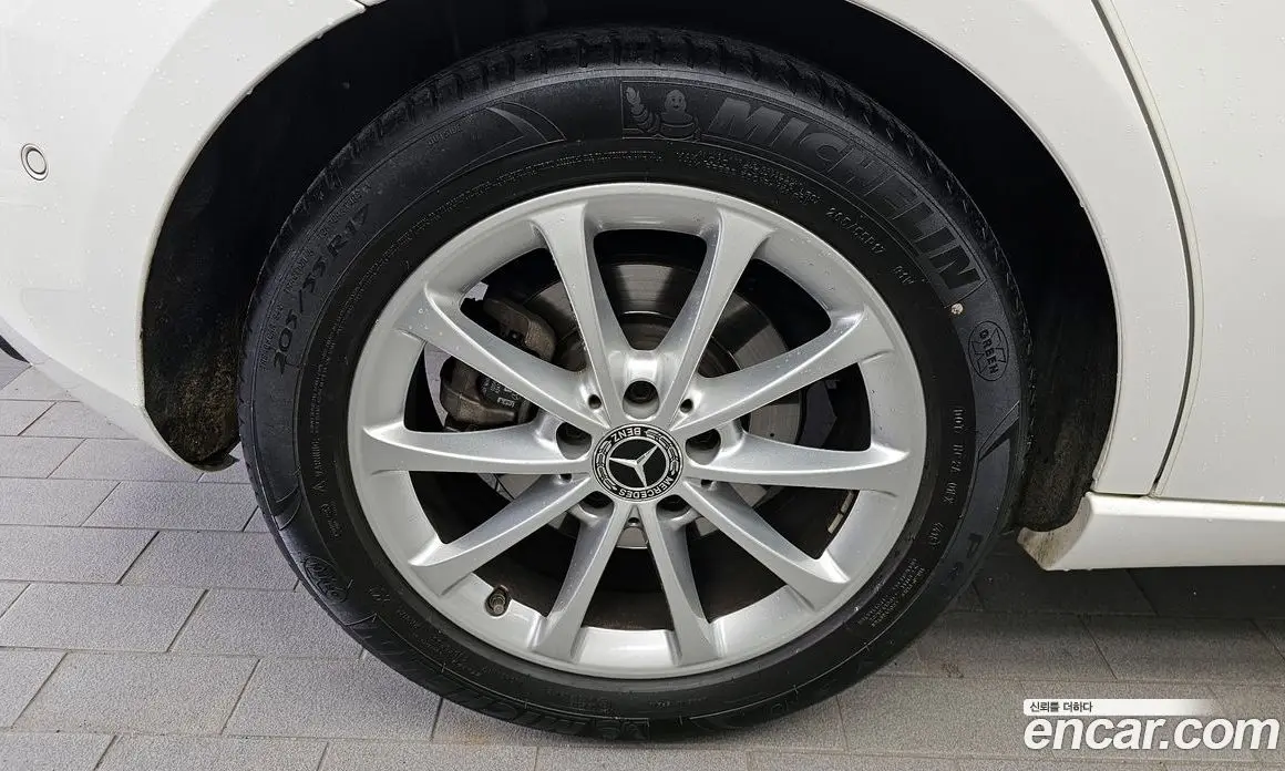 Mercedes-Benz A-Class 2019 2.0 автомат (гидро), фото 5 Mercedes-Benz A-Class 2019 2.0 автомат (гидро), фото 5