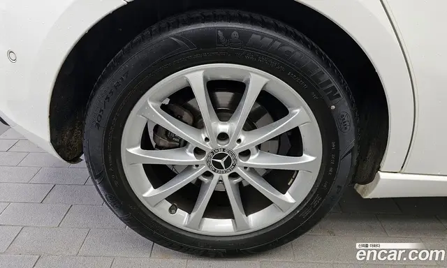 Mercedes-Benz A-Class 2019 2.0 автомат (гидро), миниатюра 5 Mercedes-Benz A-Class 2019 2.0 автомат (гидро), миниатюра 5