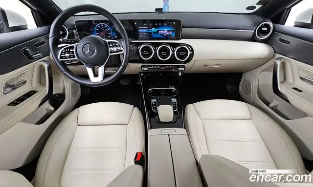 Mercedes-Benz A-Class 2019 2.0 автомат (гидро), миниатюра 9 Mercedes-Benz A-Class 2019 2.0 автомат (гидро), миниатюра 9