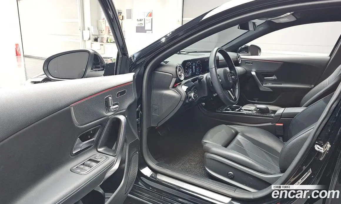 Mercedes-Benz A-Class 2021 2.0 автомат (гидро), фото 13