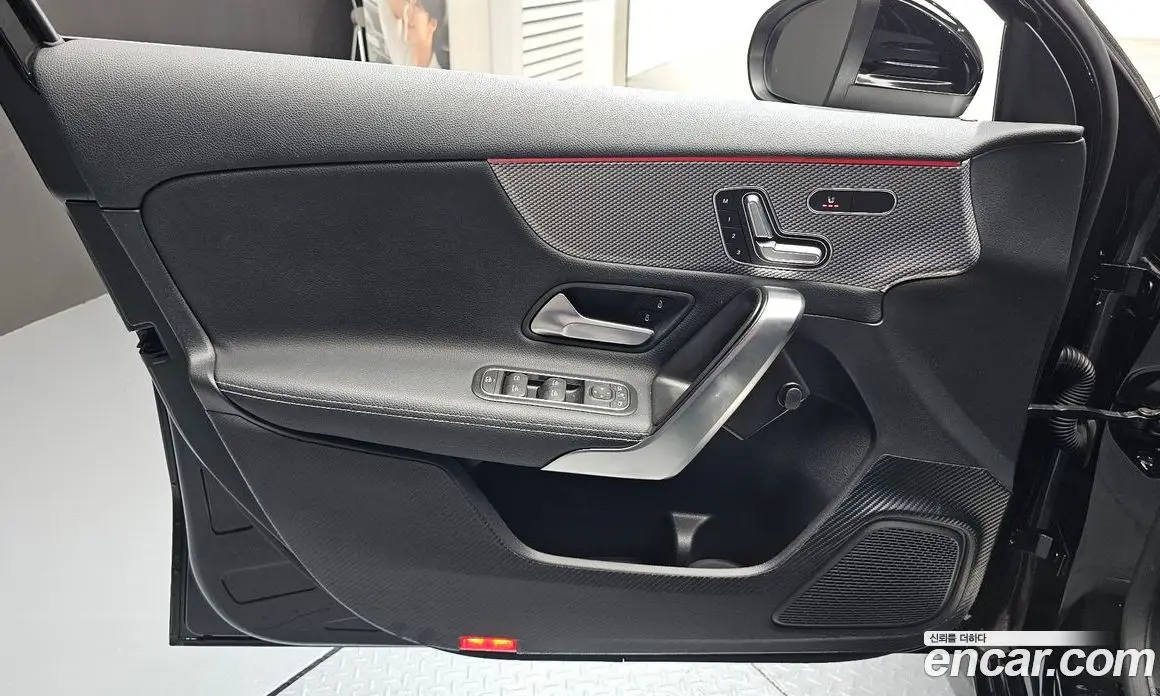 Mercedes-Benz A-Class 2021 2.0 автомат (гидро), фото 14