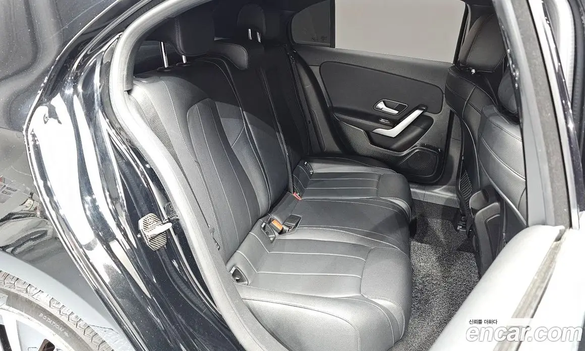 Mercedes-Benz A-Class 2021 2.0 автомат (гидро), фото 17