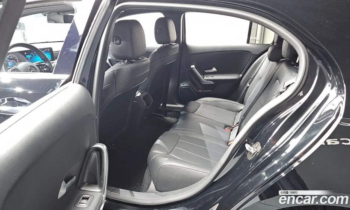 Mercedes-Benz A-Class 2021 2.0 автомат (гидро), фото 18