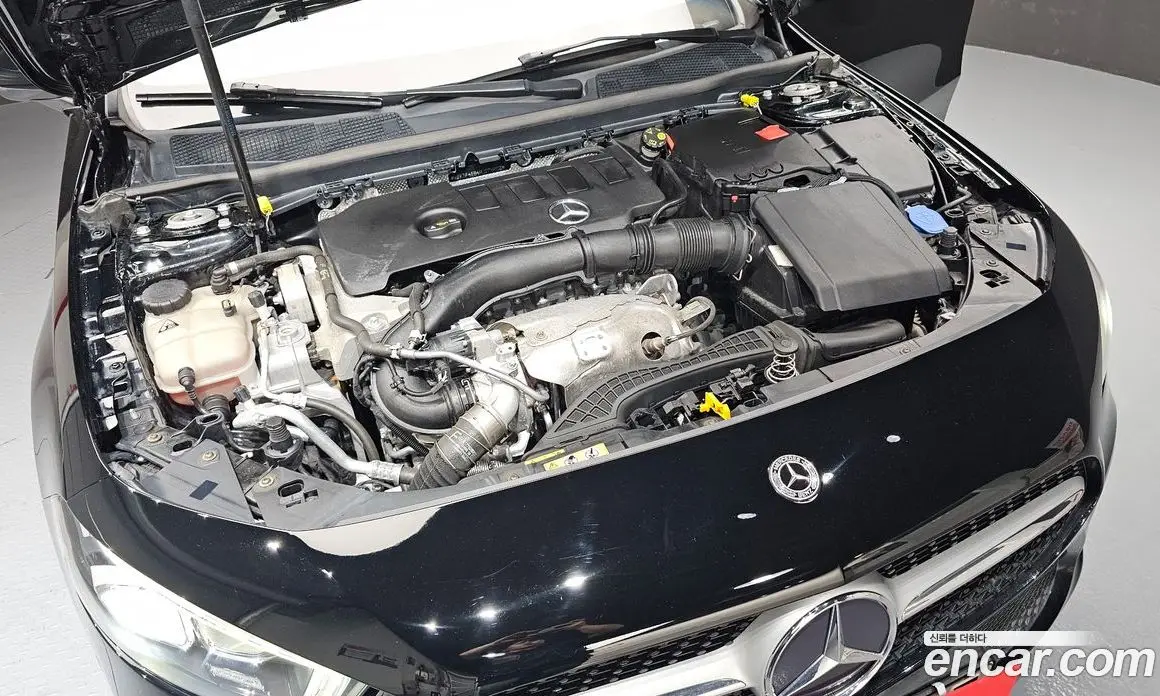 Mercedes-Benz A-Class 2021 2.0 автомат (гидро), фото 6