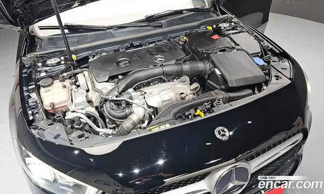 Mercedes-Benz A-Class 2021 2.0 автомат (гидро), миниатюра 6