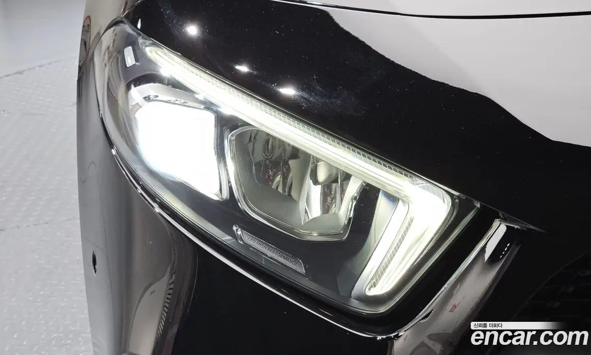 Mercedes-Benz A-Class 2021 2.0 автомат (гидро), фото 8