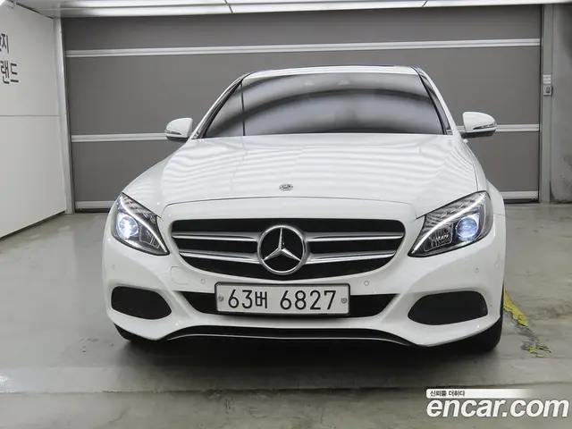 Mercedes-Benz C-Class 2017 2.0 автомат (гидро), миниатюра 2 Mercedes-Benz C-Class 2017 2.0 автомат (гидро), миниатюра 2