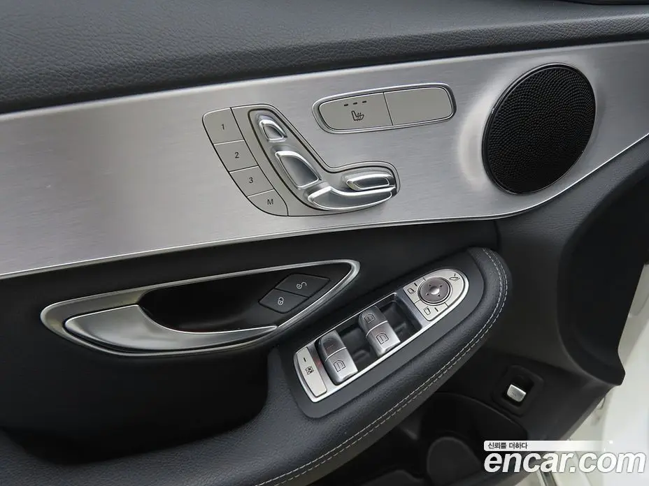 Mercedes-Benz C-Class 2017 2.0 автомат (гидро), фото 13 Mercedes-Benz C-Class 2017 2.0 автомат (гидро), фото 13