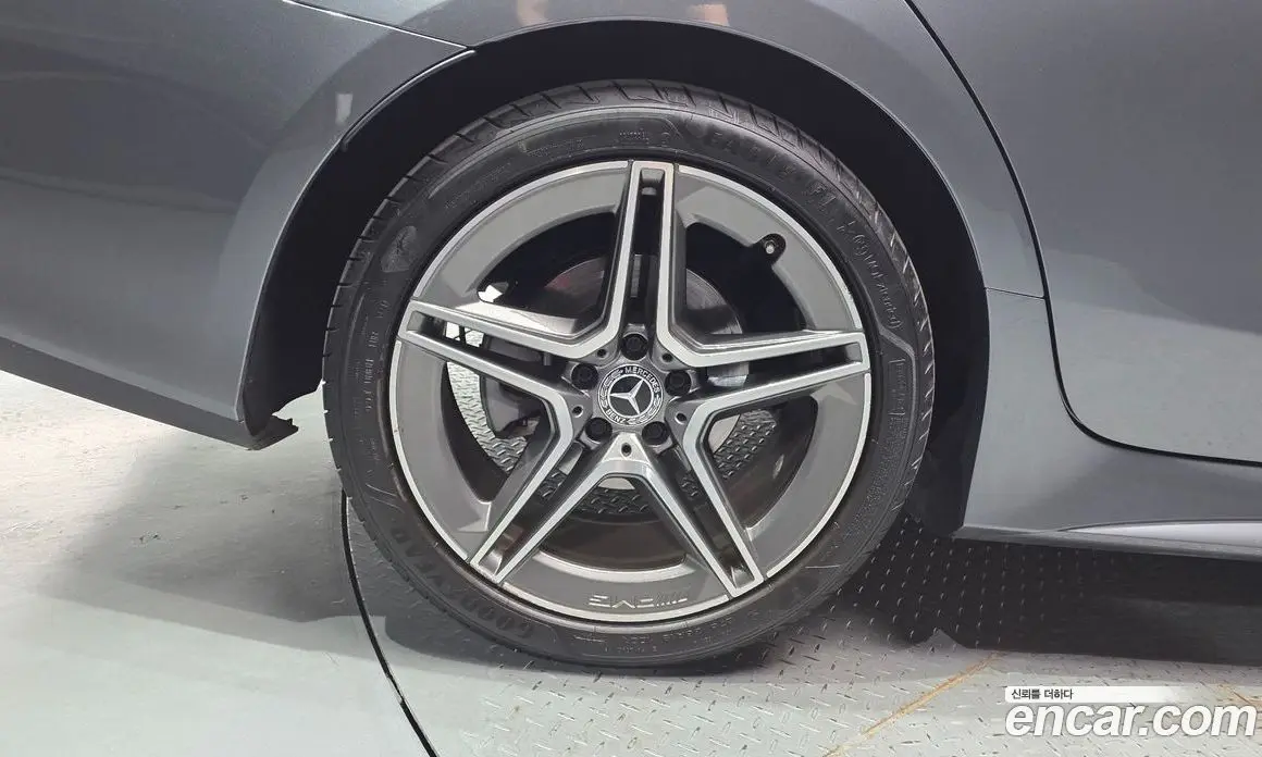 Mercedes-Benz CLS-Class 2022 1.9 автомат (гидро), фото 4