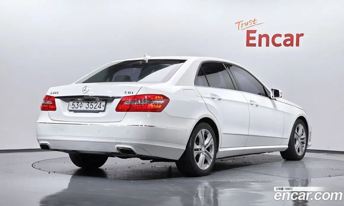 Mercedes-Benz E-Class 2013 2.1 автомат (гидро), фото 2 Mercedes-Benz E-Class 2013 2.1 автомат (гидро), фото 2