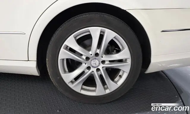 Mercedes-Benz E-Class 2013 2.1 автомат (гидро), миниатюра 7 Mercedes-Benz E-Class 2013 2.1 автомат (гидро), миниатюра 7