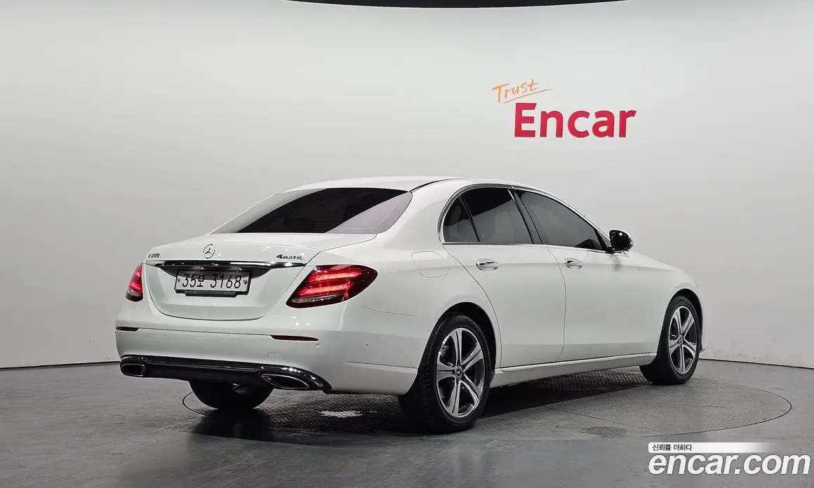 Mercedes-Benz E-Class 2017 2.0 автомат (гидро), фото 2 Mercedes-Benz E-Class 2017 2.0 автомат (гидро), фото 2
