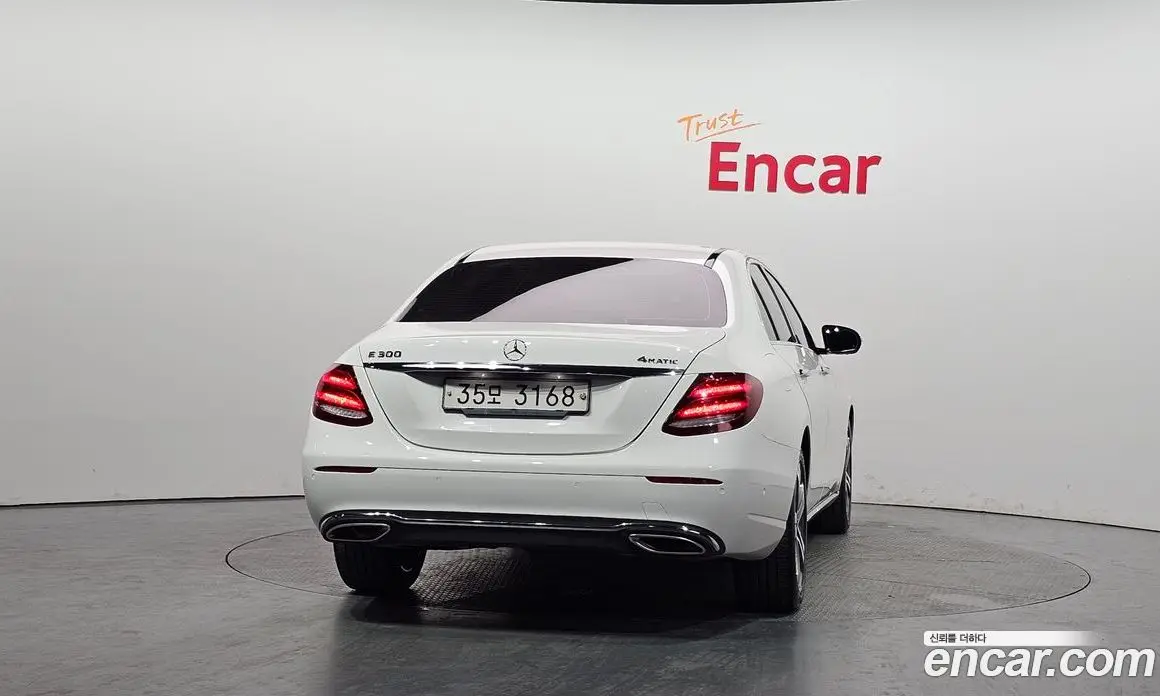 Mercedes-Benz E-Class 2017 2.0 автомат (гидро), фото 4 Mercedes-Benz E-Class 2017 2.0 автомат (гидро), фото 4