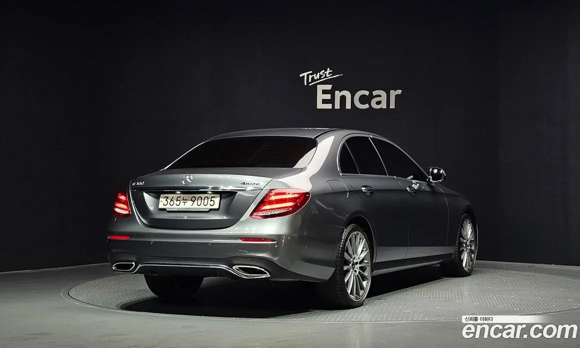 Mercedes-Benz E-Class 2017 2.0 автомат (гидро), фото 2 Mercedes-Benz E-Class 2017 2.0 автомат (гидро), фото 2