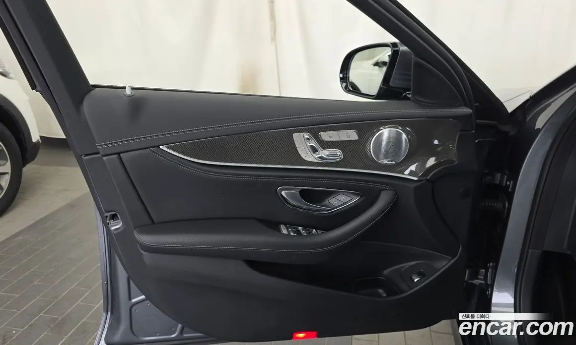 Mercedes-Benz E-Class 2017 2.0 автомат (гидро), фото 14 Mercedes-Benz E-Class 2017 2.0 автомат (гидро), фото 14