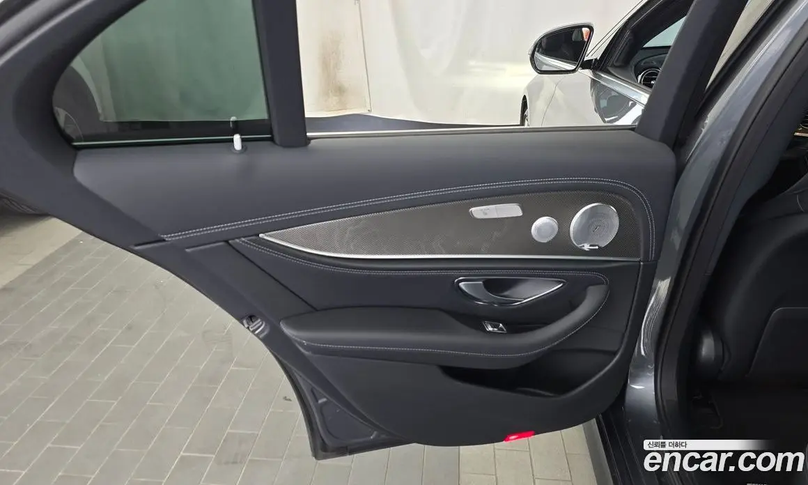 Mercedes-Benz E-Class 2017 2.0 автомат (гидро), фото 15 Mercedes-Benz E-Class 2017 2.0 автомат (гидро), фото 15