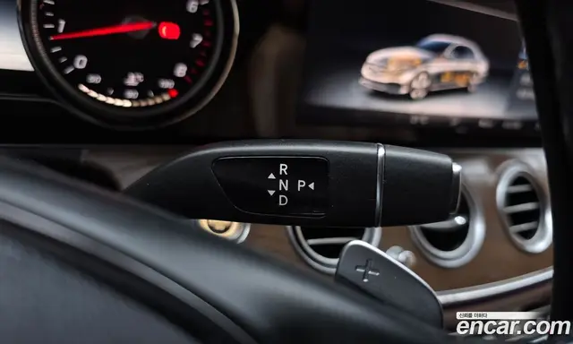 Mercedes-Benz E-Class 2017 2.0 автомат (гидро), миниатюра 12