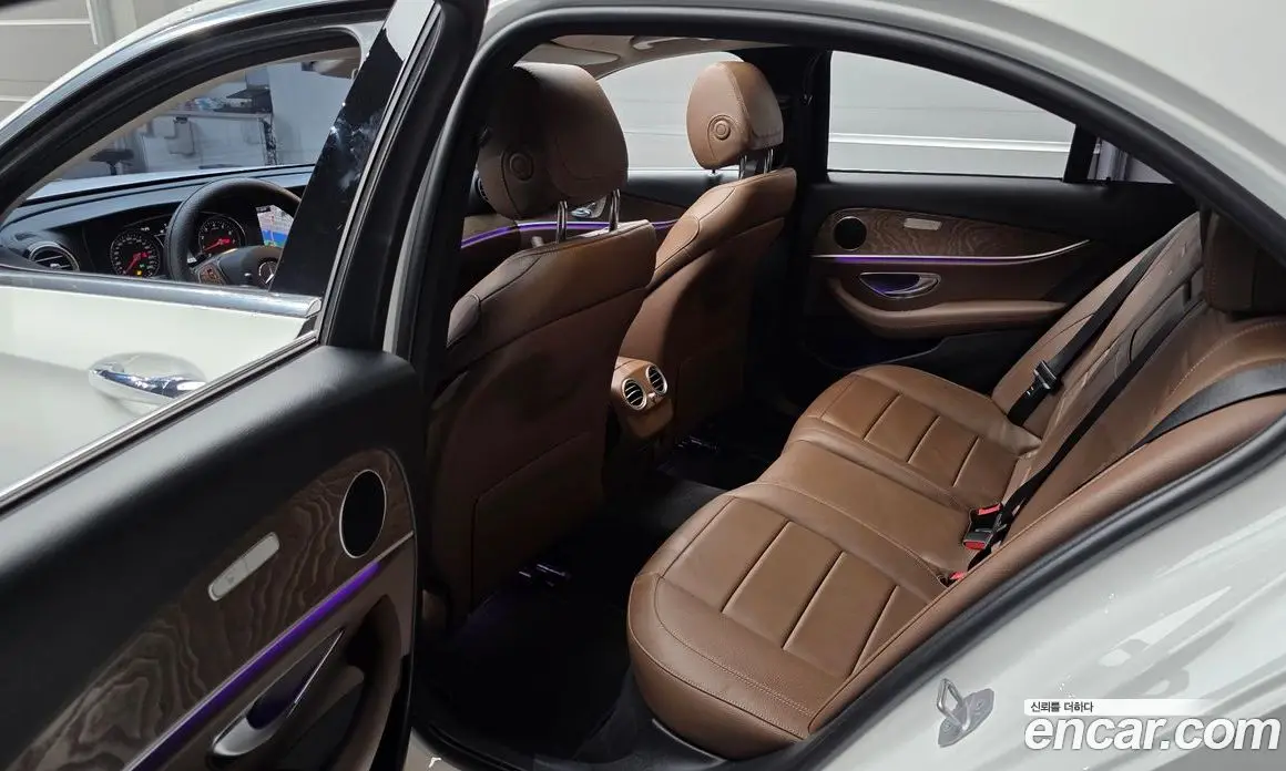 Mercedes-Benz E-Class 2017 2.0 автомат (гидро), фото 18 Mercedes-Benz E-Class 2017 2.0 автомат (гидро), фото 18