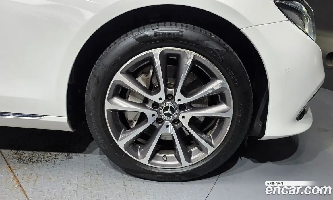 Mercedes-Benz E-Class 2017 2.0 автомат (гидро), фото 7 Mercedes-Benz E-Class 2017 2.0 автомат (гидро), фото 7