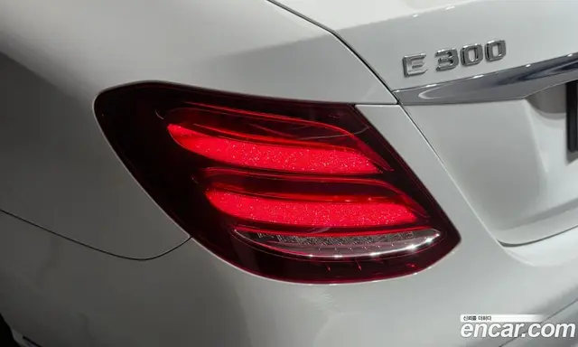 Mercedes-Benz E-Class 2017 2.0 автомат (гидро), миниатюра 9 Mercedes-Benz E-Class 2017 2.0 автомат (гидро), миниатюра 9
