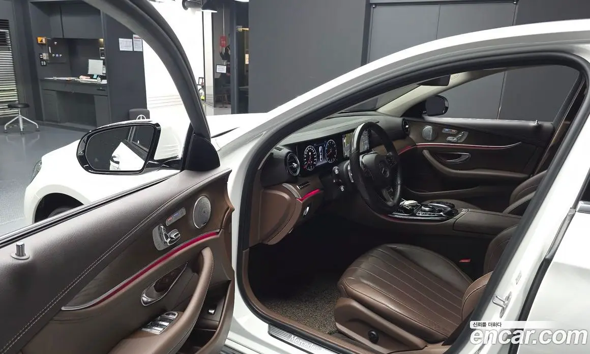 Mercedes-Benz E-Class 2018 2.0 автомат (гидро), фото 13