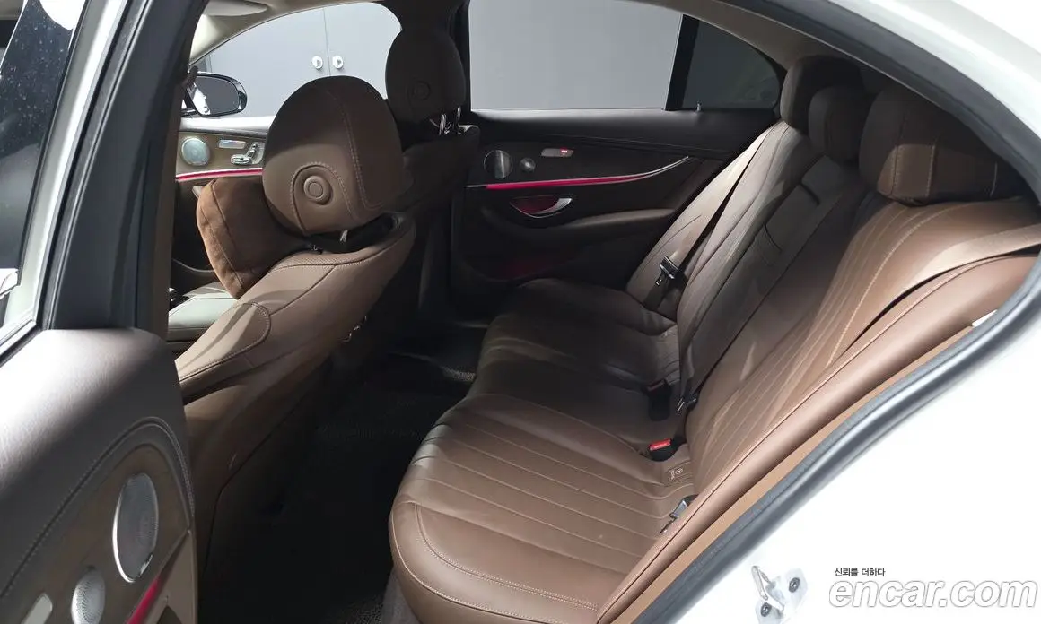 Mercedes-Benz E-Class 2018 2.0 автомат (гидро), фото 17